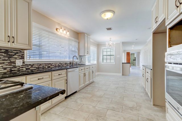 4126 S Durness Way, Houston, TX 77025