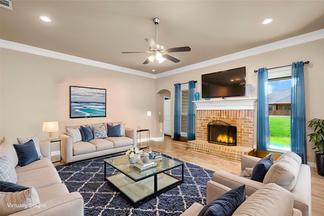 313 Donna Circle, Granbury, TX 76049