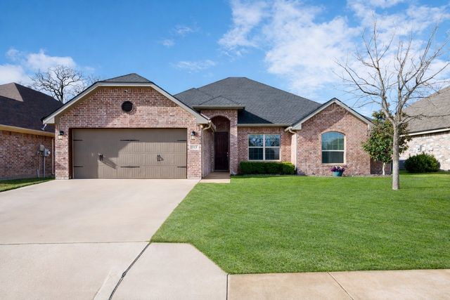 313 Donna Circle, Granbury, TX 76049