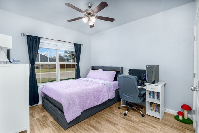 313 Donna Circle, Granbury, TX 76049