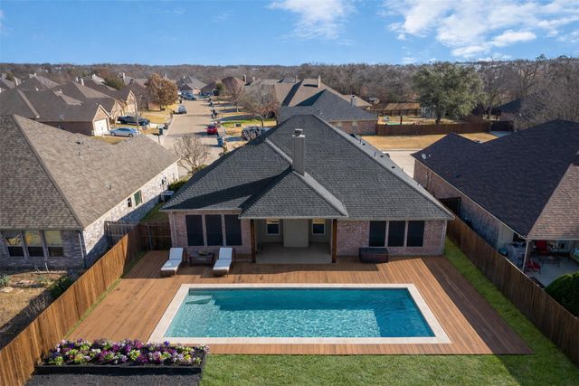 313 Donna Circle, Granbury, TX 76049