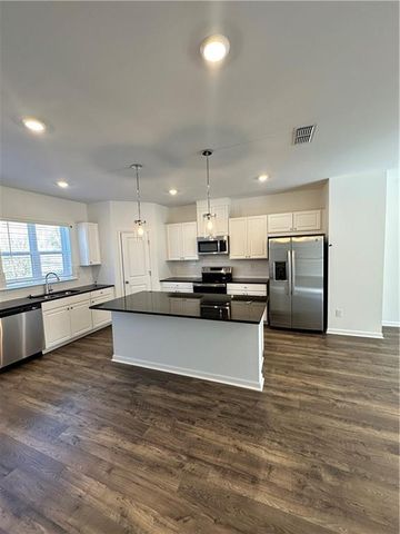 5720 Schelton Place SE, Mableton, GA 30126