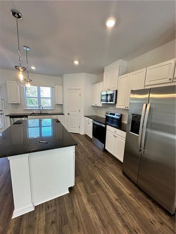 5720 Schelton Place SE, Mableton, GA 30126