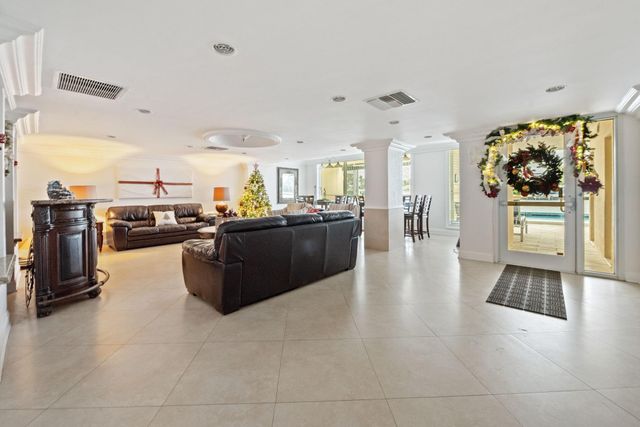 303 N Riverside Dr 503, Pompano Beach, FL 33062