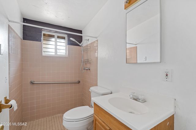 1501 W La Pasadita Street, Tucson, AZ 85705