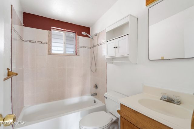 1501 W La Pasadita Street, Tucson, AZ 85705