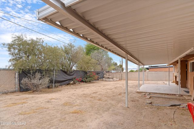 1501 W La Pasadita Street, Tucson, AZ 85705