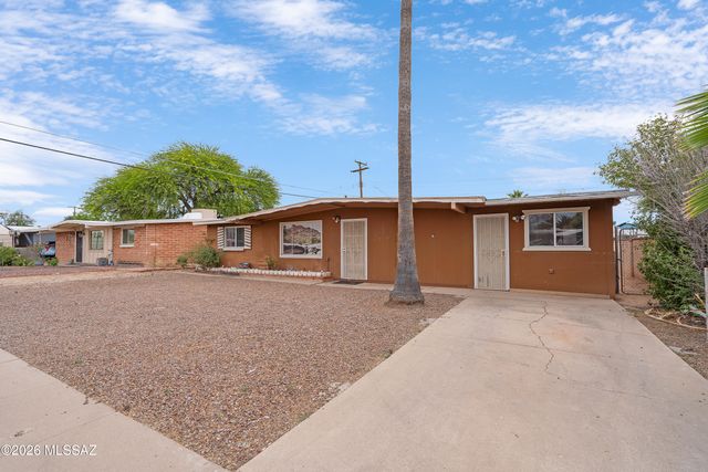 1501 W La Pasadita Street, Tucson, AZ 85705