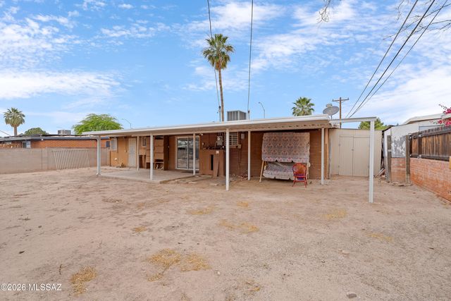 1501 W La Pasadita Street, Tucson, AZ 85705