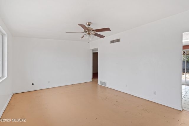 1501 W La Pasadita Street, Tucson, AZ 85705