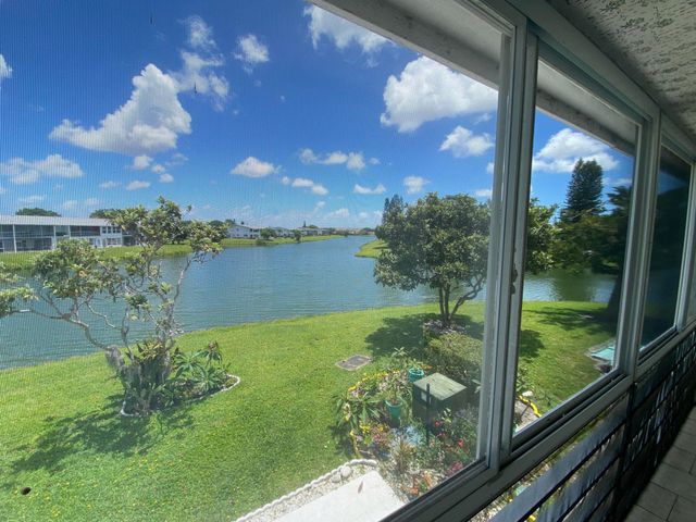 71 Berkshire 71, West Palm Beach, FL 33417