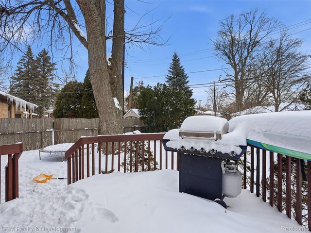 9174 Arnold, Redford Charter Township, MI 48239