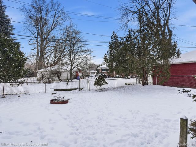 9174 Arnold, Redford Charter Township, MI 48239