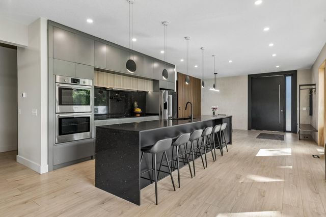 3318 W Owasso Boulevard, Shoreview, MN 55126