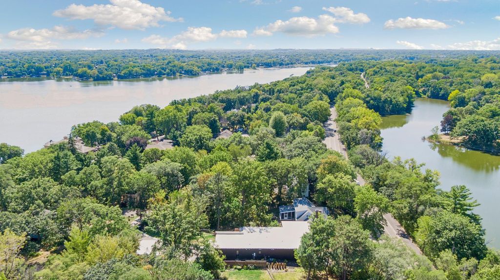 3318 W Owasso Boulevard, Shoreview, MN 55126 — photo 4