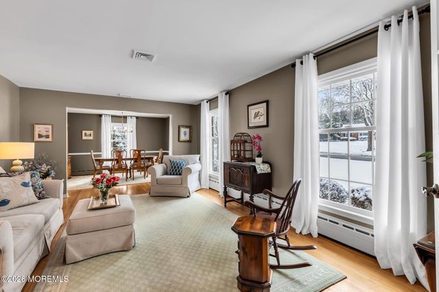 7 Flora Drive, Holmdel, NJ 07733