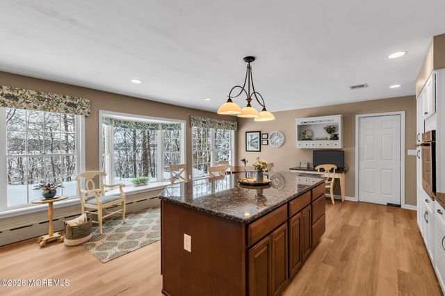 7 Flora Drive, Holmdel, NJ 07733