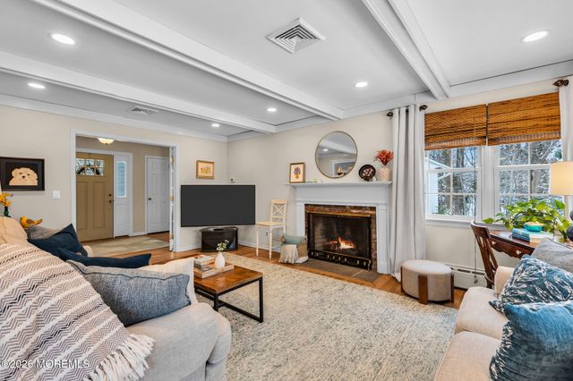 7 Flora Drive, Holmdel, NJ 07733