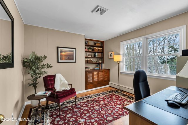 7 Flora Drive, Holmdel, NJ 07733