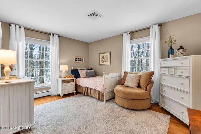 7 Flora Drive, Holmdel, NJ 07733