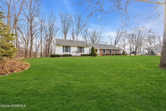 7 Flora Drive, Holmdel, NJ 07733