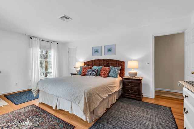 7 Flora Drive, Holmdel, NJ 07733