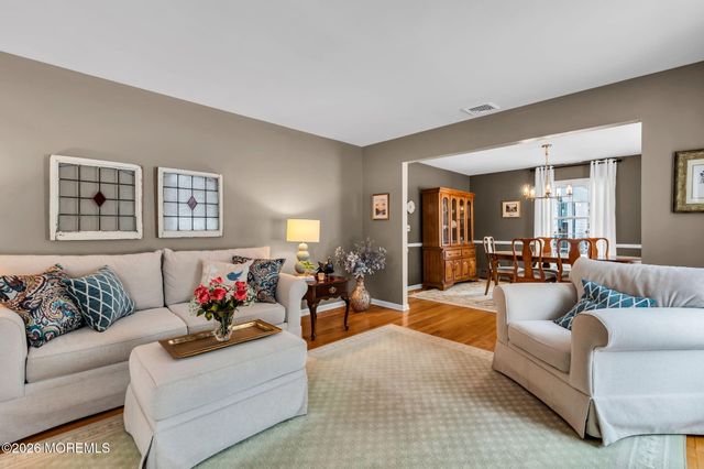 7 Flora Drive, Holmdel, NJ 07733