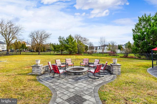 10 MORNING GLORY CIR, Mullica Hill, NJ 08062