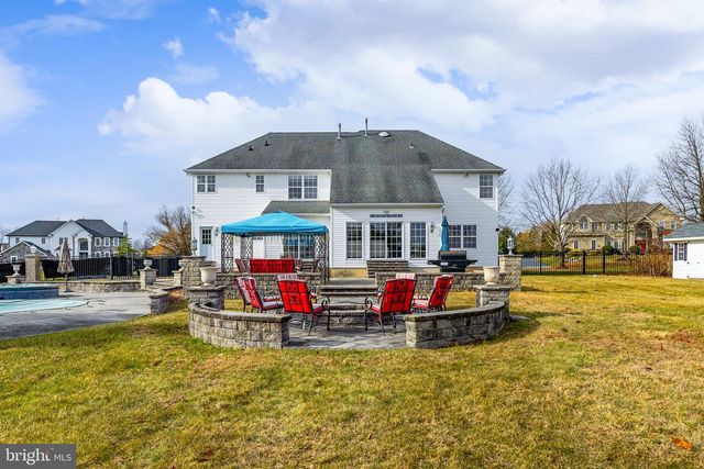 10 MORNING GLORY CIR, Mullica Hill, NJ 08062