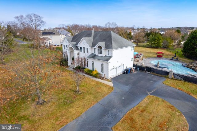 10 MORNING GLORY CIR, Mullica Hill, NJ 08062