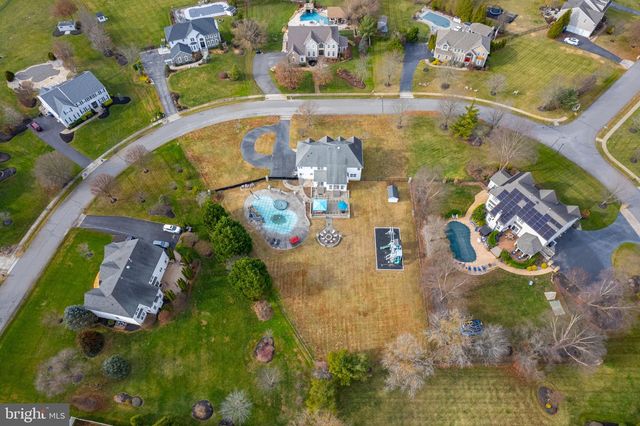 10 MORNING GLORY CIR, Mullica Hill, NJ 08062