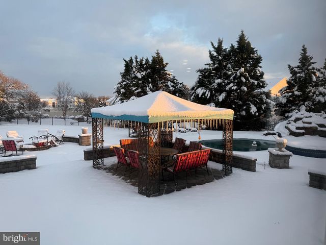 10 MORNING GLORY CIR, Mullica Hill, NJ 08062