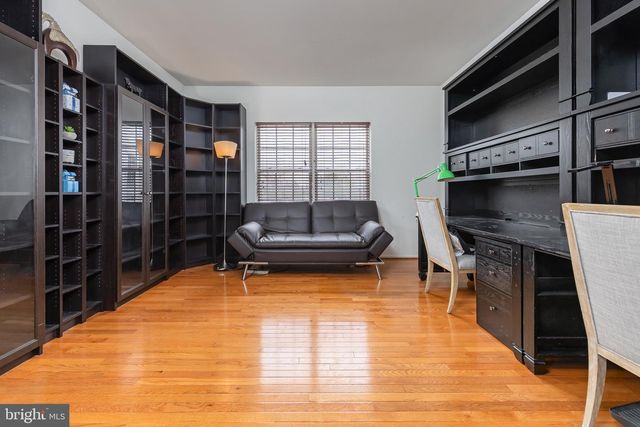 10 MORNING GLORY CIR, Mullica Hill, NJ 08062