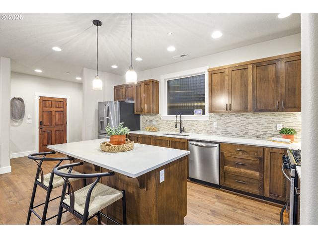 28930 Sw GENEVA Loop, Wilsonville, OR 97070