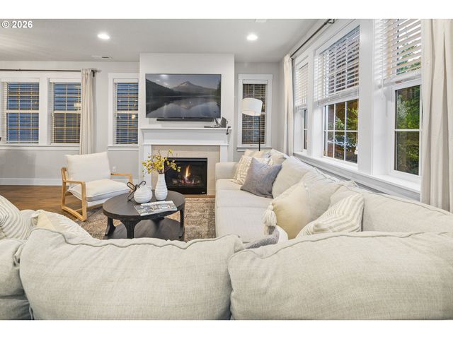28930 Sw GENEVA Loop, Wilsonville, OR 97070