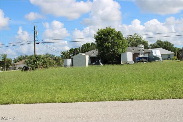 1117 NE 8th TER, Cape Coral, FL 33909