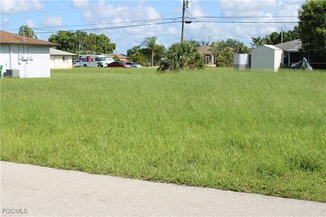 1117 NE 8th TER, Cape Coral, FL 33909