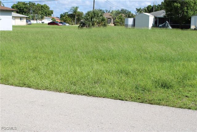 1117 NE 8th TER, Cape Coral, FL 33909