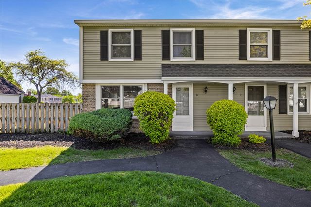 21 South Estate Drive, Webster, NY 14580