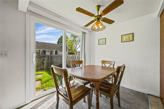 21 South Estate Drive, Webster, NY 14580
