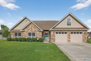 24 Mountain Cove Drive, Trinity, AL 35673