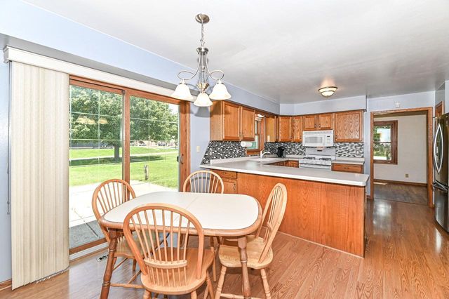 8940 S Patricia BOULEVARD, Oak Creek, WI 53154