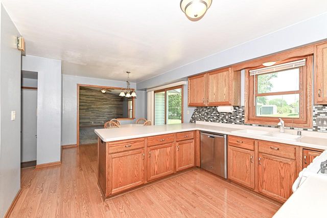 8940 S Patricia BOULEVARD, Oak Creek, WI 53154