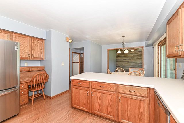 8940 S Patricia BOULEVARD, Oak Creek, WI 53154
