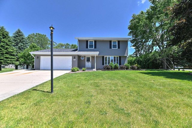 8940 S Patricia BOULEVARD, Oak Creek, WI 53154