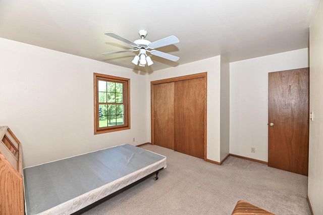 8940 S Patricia BOULEVARD, Oak Creek, WI 53154