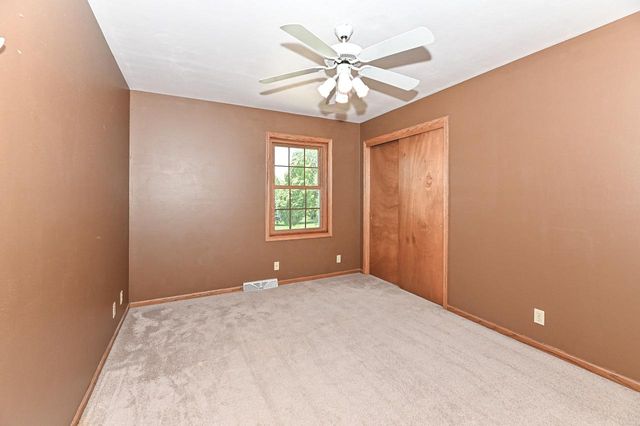 8940 S Patricia BOULEVARD, Oak Creek, WI 53154