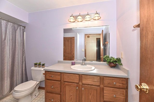 8940 S Patricia BOULEVARD, Oak Creek, WI 53154