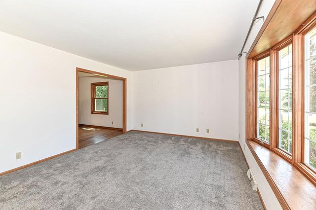 8940 S Patricia BOULEVARD, Oak Creek, WI 53154