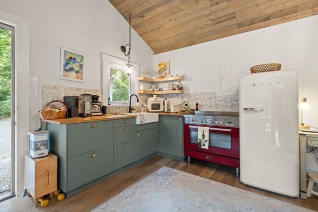 168 Ames St, Sharon, MA 02067